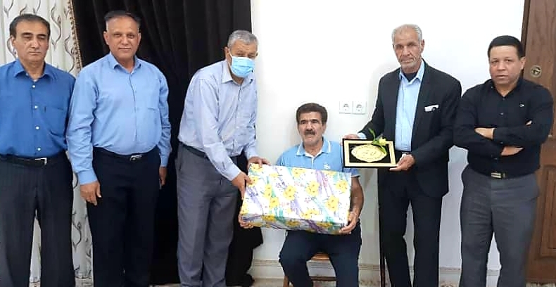 تکریم معلمی که داور فوتبال بود