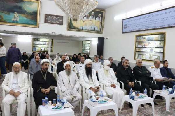 قدردانی از خانواده شهیدان صابئین مندایی در اهواز قدردانی از خانواده شهیدان صابئین مندایی در اهواز