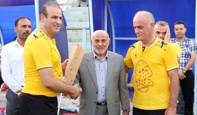 رقابت پیشکسوتان فوتبال خوزستان با یاد محمدرضا عجمیپور رقابت پیشکسوتان فوتبال خوزستان با یاد محمدرضا عجمیپور