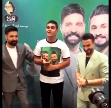 ببینید/یک هوادار صدای راغب و هیراد را درآورد!