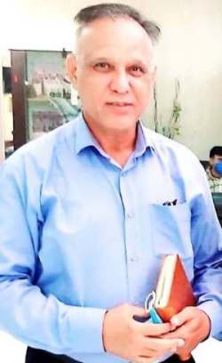 دارند با فوتبال بازی می کنند!