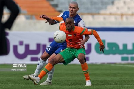 شگفتانه ساکت در تقابل با استقلال