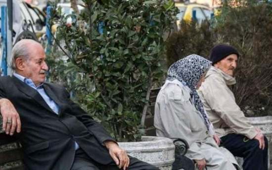 بازنشستگان: حقوق ما را به خط فقر برسانید! بازنشستگان: حقوق ما را به خط فقر برسانید!