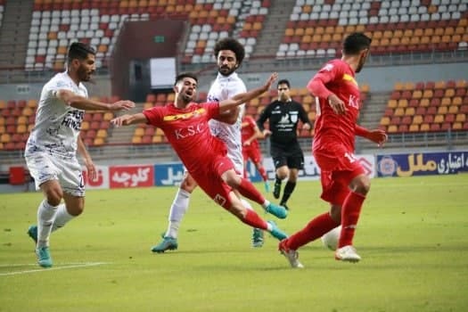 توپ باشگاه فولاد در پایتخت شوت می شود! توپ باشگاه فولاد در پایتخت شوت می شود!