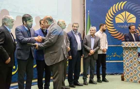 دکتر ناصری حامی برتر پژوهش در خوزستان شد دکتر ناصری حامی برتر پژوهش در خوزستان شد