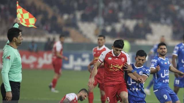 پنالتی آبی ها گل عالیشاه را پرپر کرد! پنالتی آبی ها گل عالیشاه را پرپر کرد!