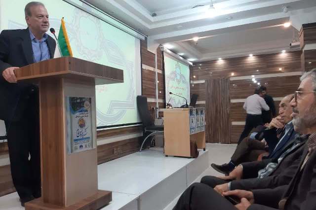 والا مردی که هرگز همرنگ جماعت نشد!