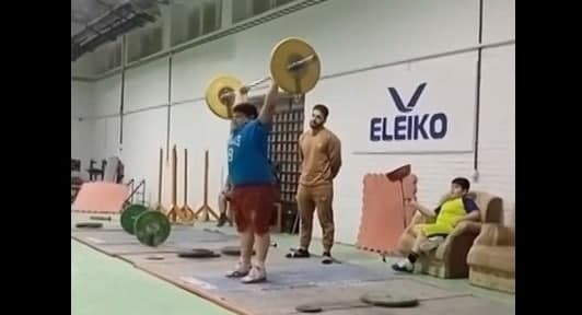  کودک لرستانی نابغه وزنه‌برداری جهان شد