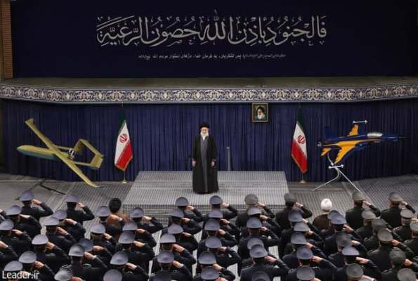 حضور پرشور در راه پیمایی ۲۲ بهمن نشانه اقتدار ملی است حضور پرشور در راه پیمایی ۲۲ بهمن نشانه اقتدار ملی است