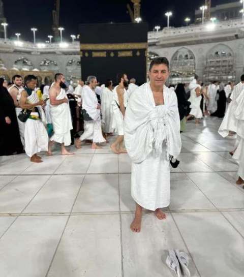 لباس احرام بر تن قلعه‌نویی/عکس