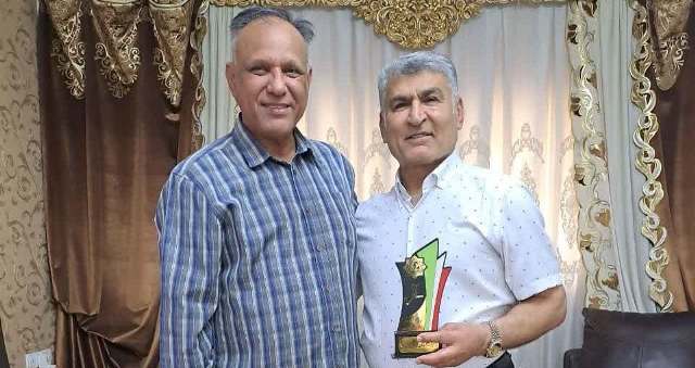 نامداران فوتبال آبادان اعلام آمادگی کردند