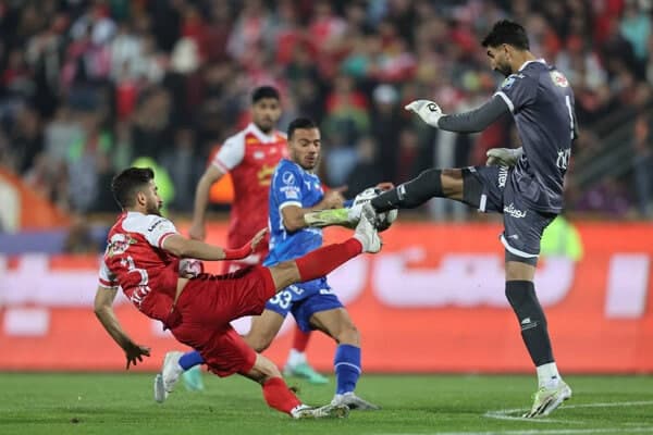 نکونام و اوسمار شهرآورد را خراب کردند