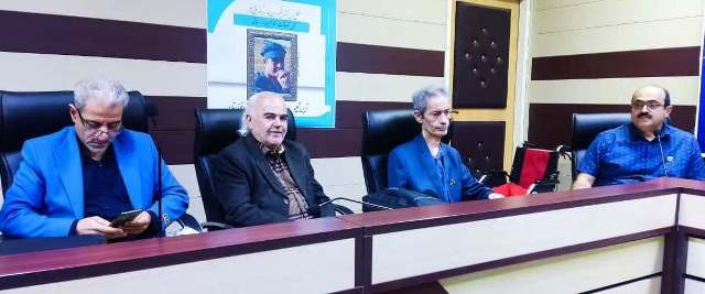 شاعری که برای دیده شدن آفتابی نشد شاعری که برای دیده شدن آفتابی نشد