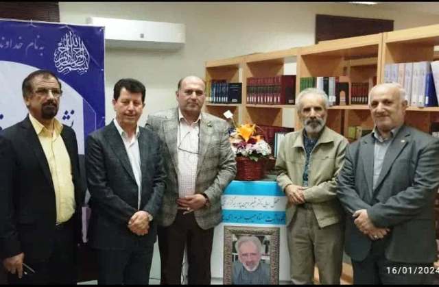 گزارشی از آیین نکوداشت یک خدمتگزار فرهنگ و ادب با ۵۰ نام مستعار گزارشی از آیین نکوداشت یک خدمتگزار فرهنگ و ادب با ۵۰ نام مستعار