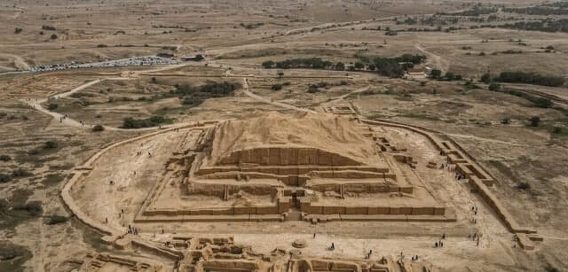 چغازنبیل دو روز تعطیل شد