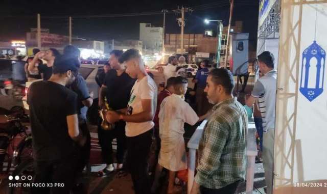 اینجا برای عید صف بسته اند