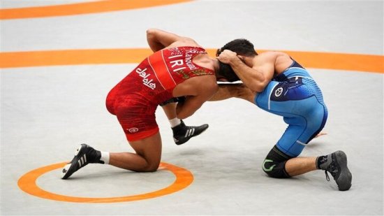 در پیکارهای کشتی آزاد قهرمانی آسیا چه گذشت؟