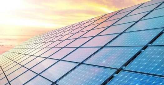 نیمی‌ از خانه‌ها انرژی خورشیدی می گیرند