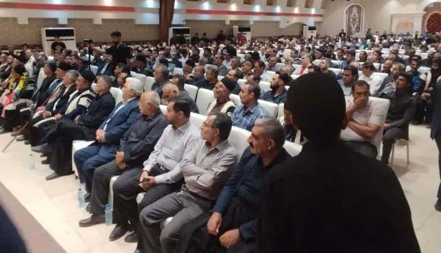 برگزاری همایش همدلانه طایفه هموله در اندیمشک