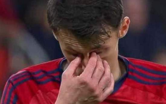 بد‌ترین ضربه پنالتی تاریخ فوتبال!/فیلم