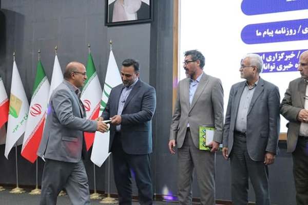 (شهد رسانه) به کام برگزیدگان رفت