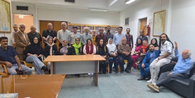 من مهربانی را از ابرها آموخته ام من مهربانی را از ابرها آموخته ام