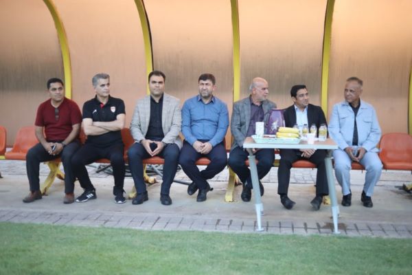 خصور مسوولان ورزش خوزستان در تمرین فولاد