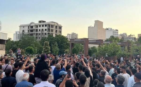 محمود احمدینژاد امامزاده صالح را بهم ریخت محمود احمدینژاد امامزاده صالح را بهم ریخت