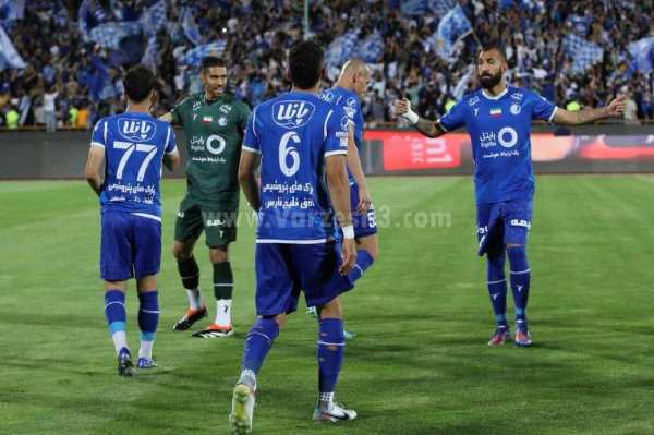 نخستین خرید استقلال یک دفاع چپ است