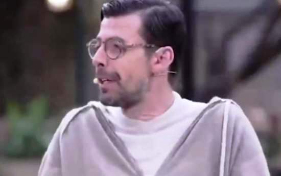 زندی: مگه می‌شه دلار از هزار تومان بشه ۶۵؟