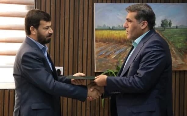 یک گمارش در کنگره ملی شعر خلیج فارس یک گمارش در کنگره ملی شعر خلیج فارس