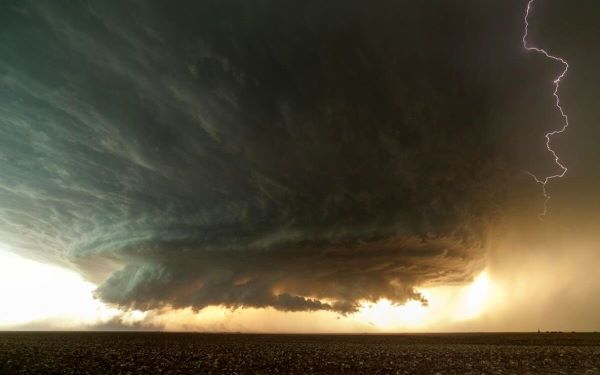 باد شدید و گرد و خاک میهمان این مناطق