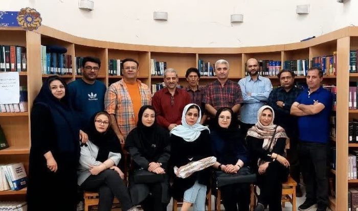 شعر از آغوش عشق روییده است