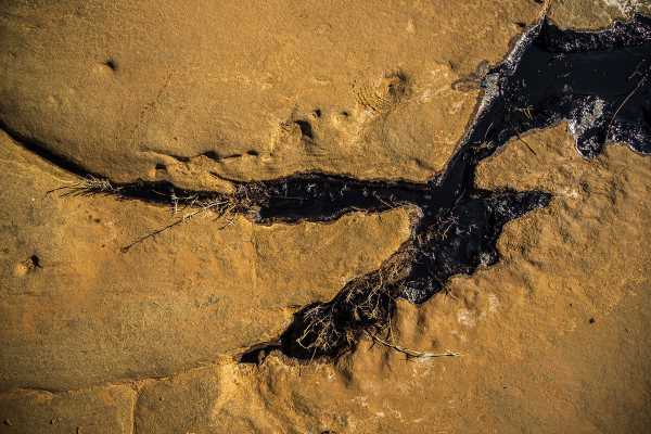 ۹۰ درصد آلودگی خاک خوزستان از کار‌های نفتی است