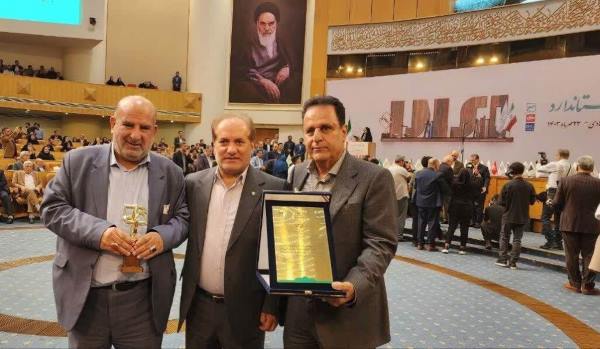 نشان واحد نمونه ملی استاندارد به نیشکر رسید نشان واحد نمونه ملی استاندارد به نیشکر رسید