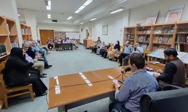 آن مرد نمردست این جاست هنوز آن مرد نمردست این جاست هنوز