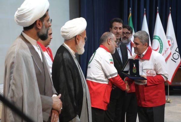 خدمت به مردم خوزستان شایستگی مى خواهد