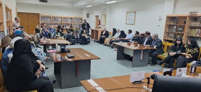 ایستادن بر شانههای بزرگان ادبیات! ایستادن بر شانههای بزرگان ادبیات!