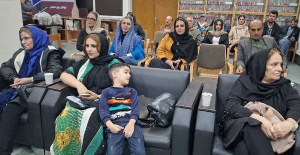 ایستادن بر شانههای بزرگان ادبیات! ایستادن بر شانههای بزرگان ادبیات!