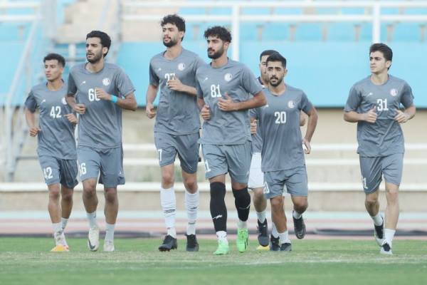 آبی های خوزستان لیگ برتر اعتصاب کردند! آبی های خوزستان لیگ برتر اعتصاب کردند!