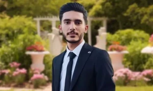 با پرچم پرسپولیس رقصید و برای پرچم ایران جان داد!