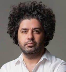 پوریا سوری مدیرمسوول مجله «وزن دنیا» پوریا سوری مدیرمسوول مجله «وزن دنیا»