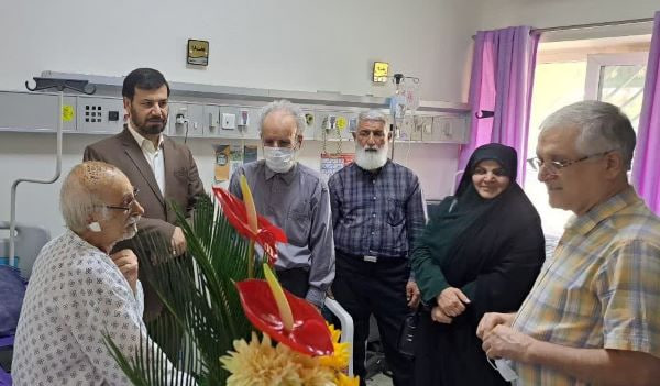 در کنار هم، بهار می‌شویم