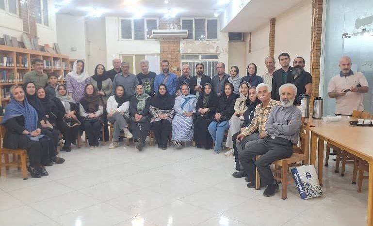 احمد دهقان: «نویسنده نشوید… مگر آنکه دیوانه باشید!» احمد دهقان: «نویسنده نشوید… مگر آنکه دیوانه باشید!»