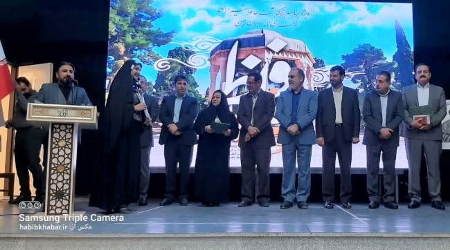 حافظ، شاعر ترجمه‌ناپذیرِ زبان ایهام؛ هنوز او را نشناخته‌ایم