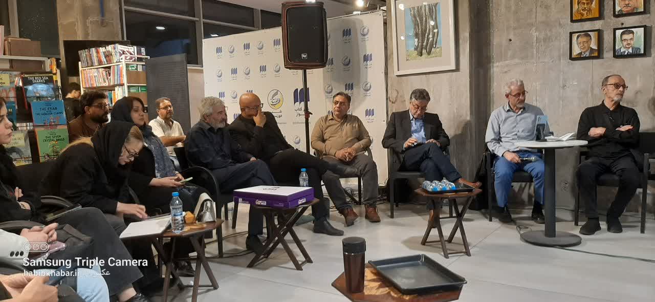 «ماهِ خسته» در اهواز بیدار شد/شاعری که واژه ها را فرامی خواند