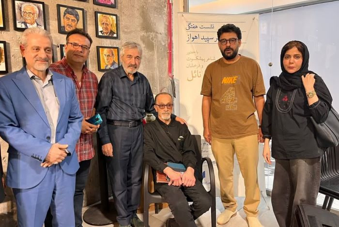 «ماهِ خسته» در اهواز بیدار شد/شاعری که واژه ها را فرامی خواند