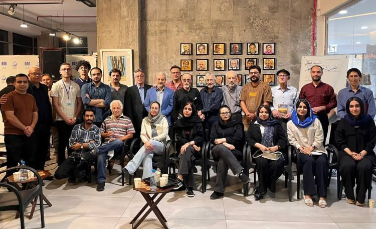 «ماهِ خسته» در اهواز بیدار شد/شاعری که واژه ها را فرامی خواند