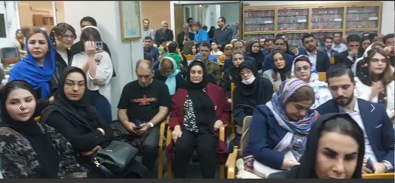 شبی که شعر در شبنشینی واژهها جوانه زد شبی که شعر در شبنشینی واژهها جوانه زد