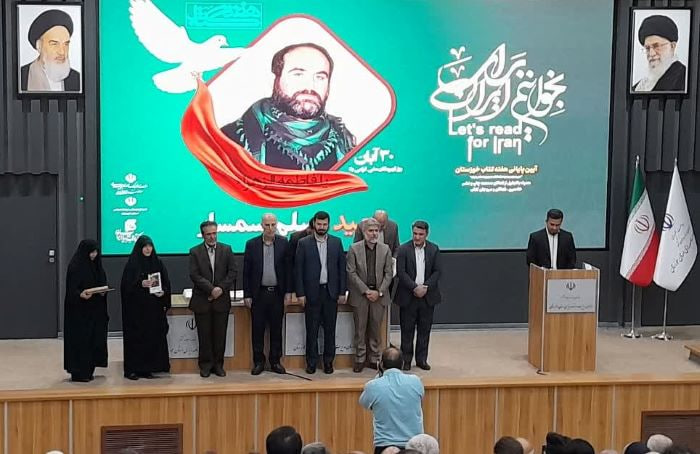 نیکو: کتاب همچون زندگی است